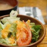 やまぐちさん - 味噌汁、サラダ