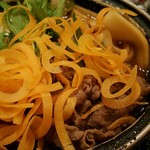 Shabu Shabu Sukiyaki Don Tei - 牛すき鍋。むむっ、人参でおにぐが見えない(-_-#)