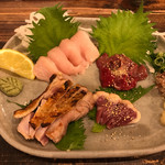Sumiyaki Nomidokoro Umatora - 朝引き地鶏の特製うまとら盛り(造り)