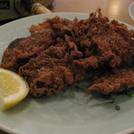 どじょっこ - 竜田揚げ、お刺身でも食べられそうな柔らかい肉を揚げてます