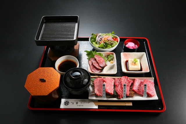 ランチメニュー 万葉 太郎坊亭 マンヨウ タロボウテイ 太郎坊宮前 牛料理 食べログ