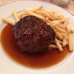 パリのワイン食堂 - 【ランチセット】(1080円税込)メインの牛!!100%ハンバーグ 自家製デミグラスソース