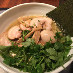 パクチーパクチー - 