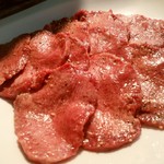 ホルモンさわ - 厚切り上タンです！