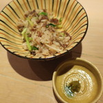 くろぎ - 牛の時雨煮と牛蒡、根三つ葉の炊き込みご飯2