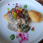 Alaya Resort Kuta - パイにきのこソース