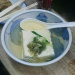 まるしん - 定番の湯豆腐