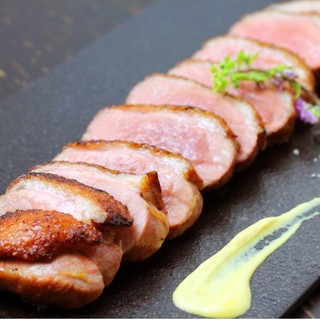 Our most popular item♪Oven-roasted duck with finely textured meat◎