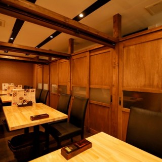 Private room on the second floor! There is a counter on the first floor. Compatible with various scenes♪