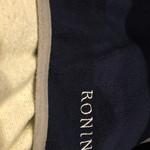 魯忍 - 女性には膝掛けサービス♪RONINのロゴが♪