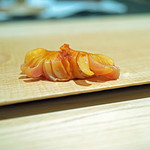 紀尾井町 三谷 - 山口県産の赤貝の握り