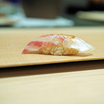 紀尾井町 三谷 - 鯛の握り