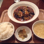紅虎餃子房 - 麻婆茄子と定食セット
