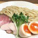 麺家 獅子丸 - つけ麺の麺は少し太め