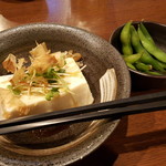 串揚げ ひかりや - セットの冷奴と枝豆