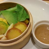 ビストリア 魚タリアン - 蒸し野菜のバーニャカウダ