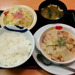 松屋 - 鶏と白菜のクリームシチュー定食（630円）