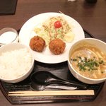 牛たん屋 祇園亭 - メンチカツ定食 1000円