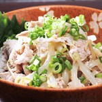 Jidori Dainingu Goyururian - 豚肉とモヤシのナムル