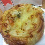 銀座木村屋 - 新たまねぎのチーズロール