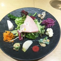 MOTORA  - 前菜のサラダ仕立て