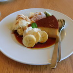 カフェ バロ - 焼きプリンとケーキの特製プレート