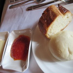 ルアン 神戸迎賓館 - パン＋バター＆トマトペースト