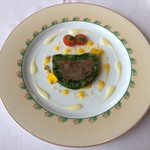 モナリザ - 牛テール肉の煮込みと菜の花のマスタード風味テリーヌ 八街ピーナッツの香り