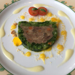 モナリザ - 牛テール肉の煮込みと菜の花のマスタード風味テリーヌ 八街ピーナッツの香り