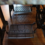 ふるかふぇ処 満天堂 - 座ったテーブルは、レトロなシンガーミシンの台でした♪（２０１７．３．２）