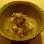 蓮 - ズワイ蟹と毛ガニの身に毛ガニの味噌と土佐酢ジュレをかけて