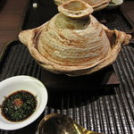 銀座 水野 - 大きなお椀です、鍋クラス