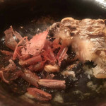 蓮 - 太刀魚の昆布締めにその場でかいた鰹節を削って