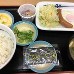 松屋 - ソーセージエッグ定食、納豆