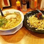 博多 金龍 - 尾道ラーメン＋チャーハンセット860円