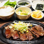 冷麺館 - 焼肉定食