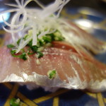 伊豆の回転寿司 花まる銀彩 - あじ363円