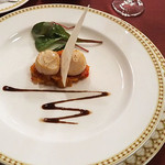 マゼランズ - 帆立貝のポワレ、バルサミコソース