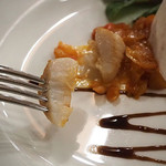 マゼランズ - 帆立貝のポワレ、バルサミコソース