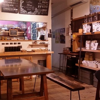 タナカフェプラスコーヒーロースター_2