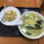 嘉宴 - 【野菜タンメン＋半チャーハン…800円】2017/2