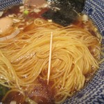 横濱 くじら軒 - 麺の細さ