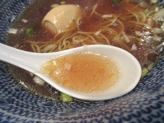 yokohamakujiraken - 支那そばスープの色見