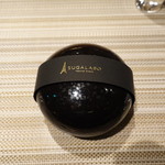 SUGALABO - 鳥取産松葉蟹と噴火湾の雲丹、ジュレかけ