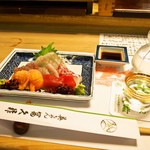 英ちゃん冨久鮓 - お造り盛り合わせ ＆ 冷酒