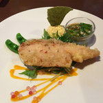 Kajuarudainingu Beri - ベリイズランチの魚
                      赤じそのソースが美味しかった〜♪