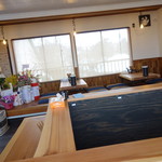 らーめん鴨屋 - コの字のカウンター