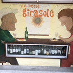 cucinetta girasole - 入り口の横には、こんな壁画があります