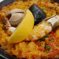 びいどろ 銀座店 - 魚介のパエリア