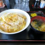 お食事処 宅味 - かつ丼（600円）